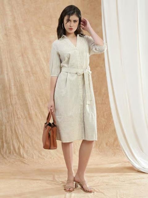 Globus Women Blue Collared Neck Puff Sleeves - Image 2